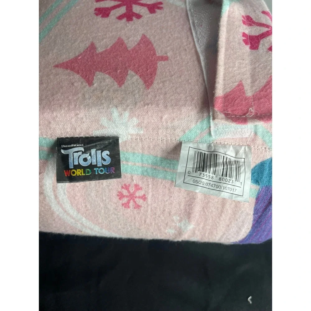 DreamWorks Trolls World Tour Pink Flannel Sheet Set Winter Snowflake Poppy 3pc